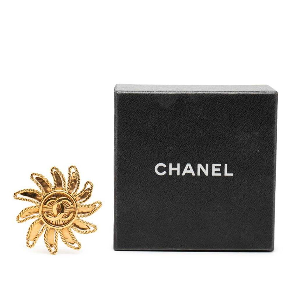 CHANEL Authentic Vintage Gold Logo Brooch - Picture 4 of 4
